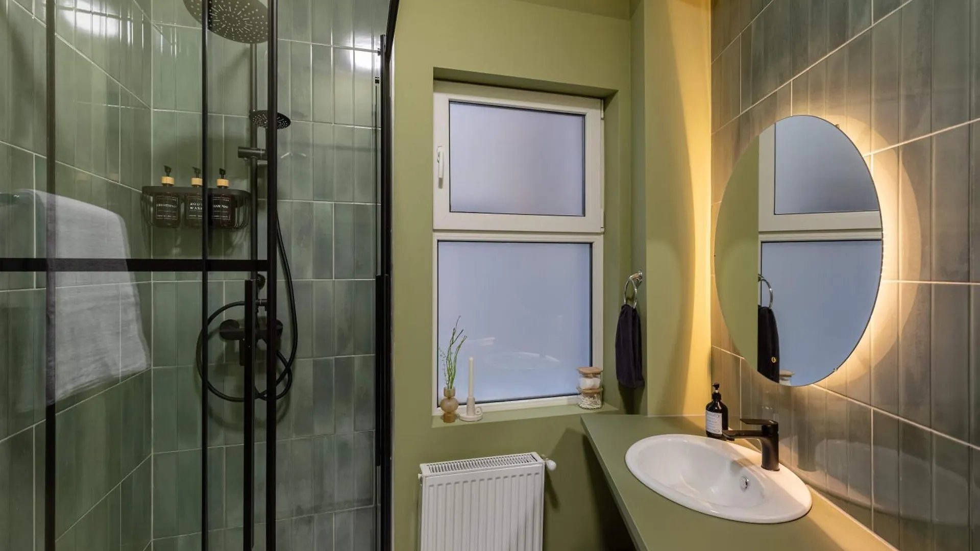 Serene 1Br Apartment In University Square Boekarest Roemenië